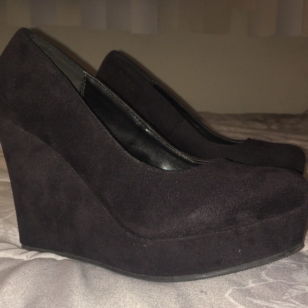 SODA Wedges Size 8.5